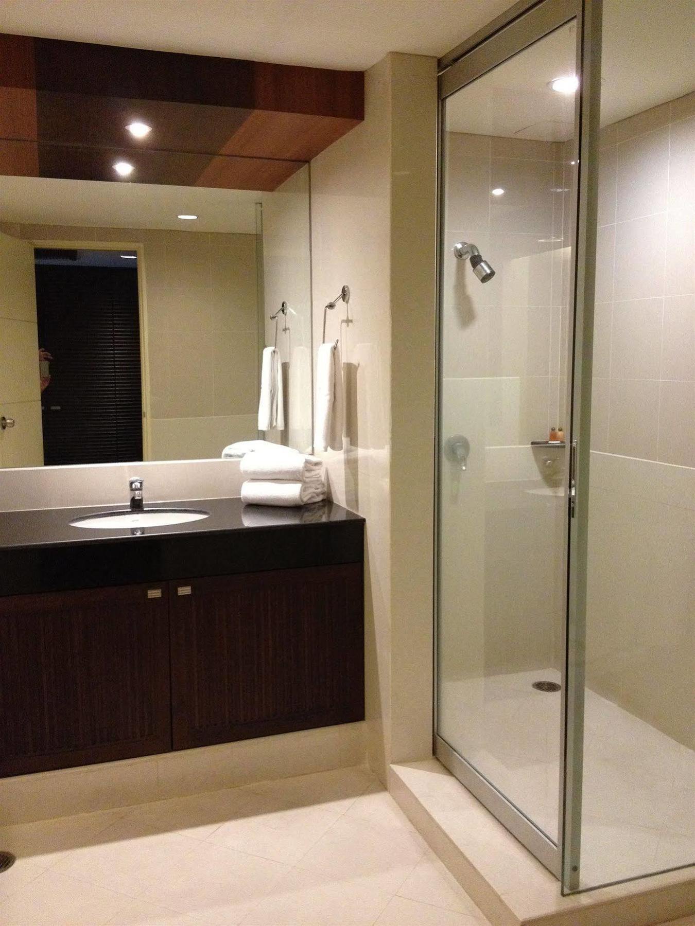 Gardengrove Suites Bangkok Exterior foto